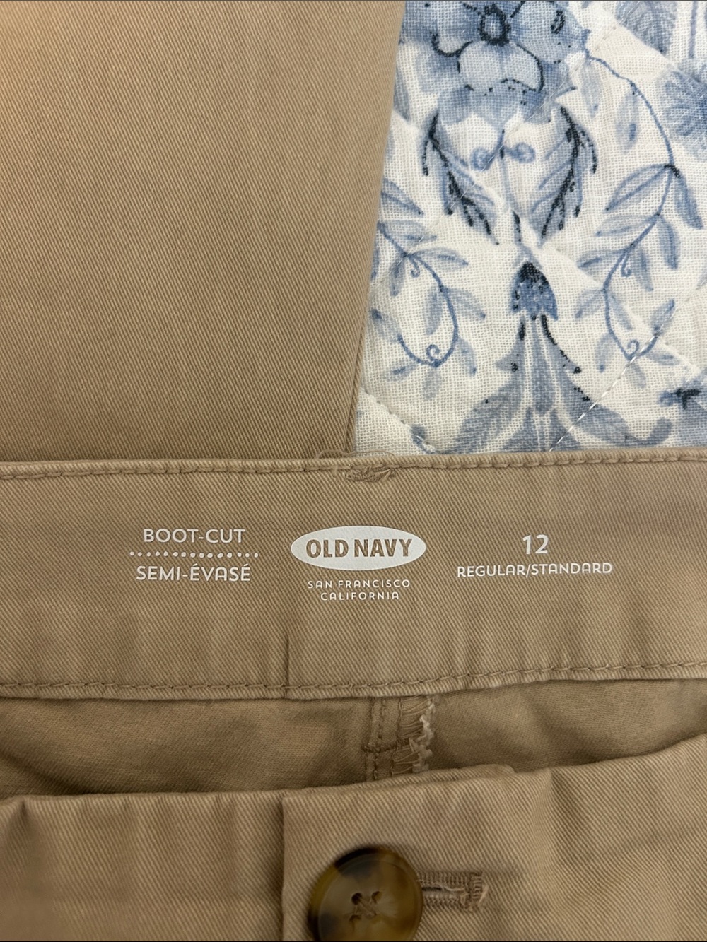 Old Navy Women’s Boot-Cut Pants Size 12 Regular Khaki Tan - Picture 5 of 10